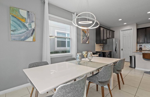 Bay Lake House | 7 Bedrooms/6.5 Bathrooms/Solara (9024 FK)