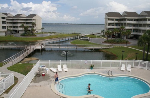 Pensacola Beach Condo | 70 m² Condo ∙ 2 bedrooms ∙ 6 guests