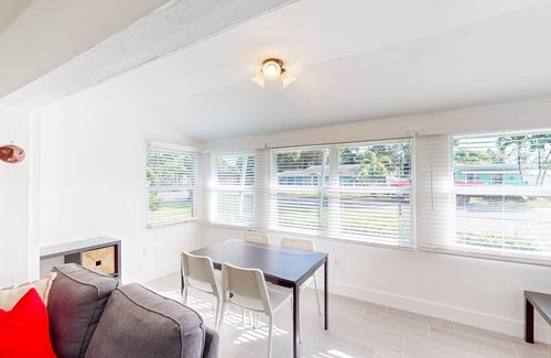 Edgewood House | 76 m² House ∙ 2 bedrooms ∙ 4 guests
