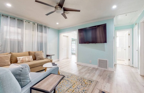 North Andrews Gardens House | 80 m² House ∙ 2 bedrooms ∙ 6 guests