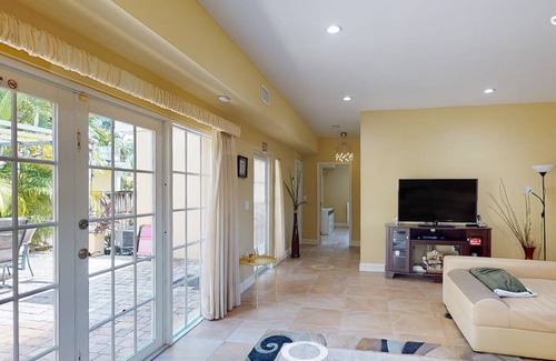 Hollywood Lakes House | 83 m² House ∙ 2 bedrooms ∙ 8 guests