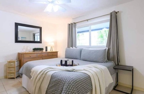 River Oaks Villa | 870 m² Villa ∙ 2 bedrooms ∙ 4 guests
