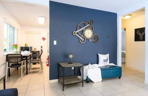 River Oaks Villa | 870 m² Villa ∙ 2 bedrooms ∙ 4 guests
