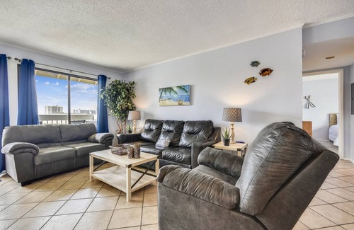 Holiday Isle Condo | 88 m² Condo ∙ 2 bedrooms ∙ 6 guests