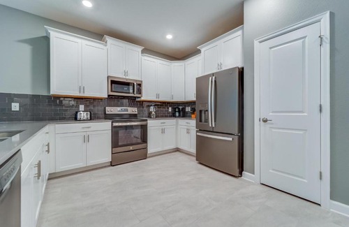 Four Corners House | 9 Bedroom Family Friendly Retreat - Private Pool