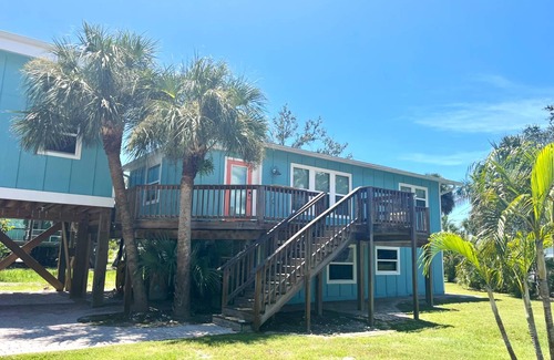 Mid Island House | 90 m² House ∙ 2 bedrooms ∙ 6 guests