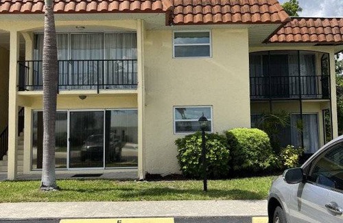 Cypress Lake Condo | 93 m² Condo ∙ 2 bedrooms ∙ 4 guests