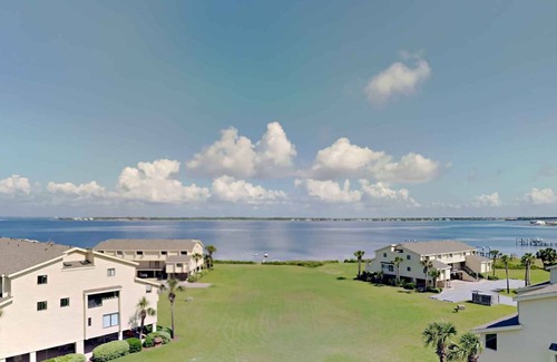 Pensacola Beach Condo | 93 m² Condo ∙ 1 bedroom ∙ 4 guests