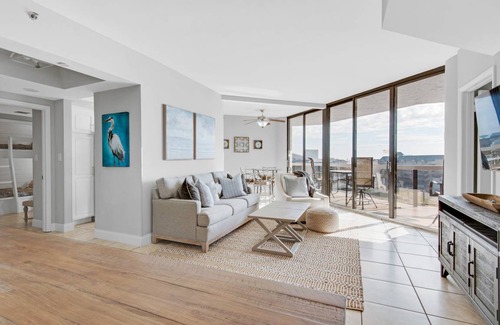 Miramar Beach Condo | 96 m² Condo ∙ 2 bedrooms ∙ 8 guests