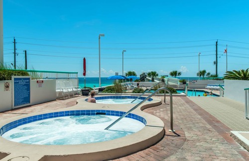 Miramar Beach Condo | 96 m² Condo ∙ 2 bedrooms ∙ 8 guests