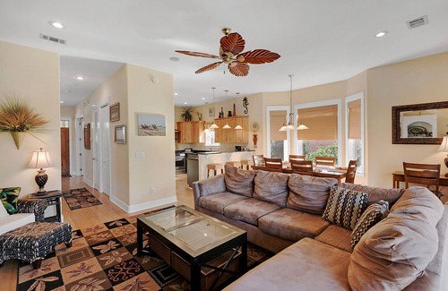 Crystal Beach House | Adorable Home less then a Block to Gulf W/Private heatable Pool!