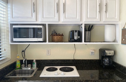 North Redington Beach Condo | Adorable Studio with Gulf Views and Easy Access to the Beach!