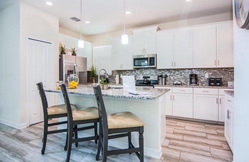 Davenport House | Adorable Vacation Single Home with Private Pool CG1592