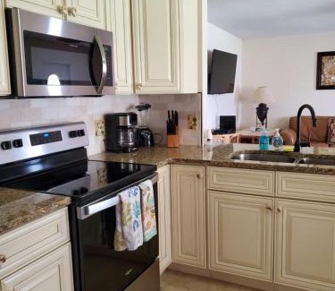 Beach Club Colony House | All Pets Welcome, Across From Beach, Tiki Hut