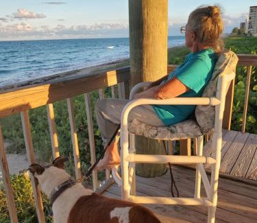 Beach Club Colony House | All Pets Welcome, Across From Beach, Tiki Hut
