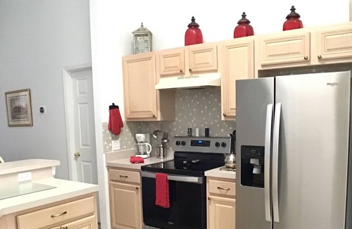 Poinciana House | ALWAYS FREE POOL HEAT - Disney, Pool Home - Lake View - New CARPET/TILE