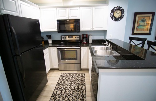 Gulf Shores Condo | Amazing condo with DIRECT View! Great rates! Check us out!