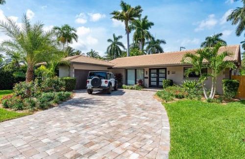 South Lake Villa | Amazing Family Home in Hollywood FL