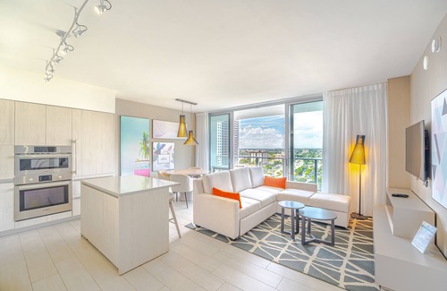 Hallandale Beach Condo | Amazing! WaterFront Luxury Condo@Hyde