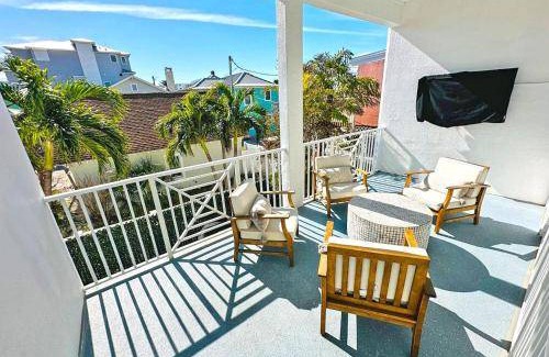 Pass-a-Grille Historic District Apartment | Apartment ∙ 5 bedrooms ∙ 10 guests