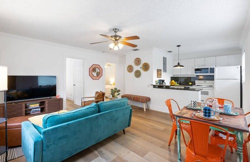 Sailboat Bend Apartment | Apartment ∙ 2 bedrooms ∙ 4 guests
