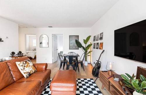 Sailboat Bend Apartment | Apartment ∙ 2 bedrooms ∙ 4 guests