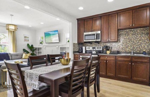 Parker Ridge Apartment | Apartment ∙ 3 bedrooms ∙ 8 guests