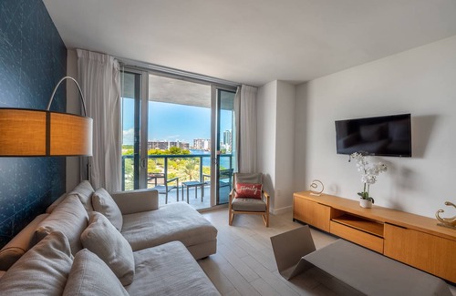 Hallandale Beach Apartment | Apartment ∙ 1 bedroom ∙ 3 guests
