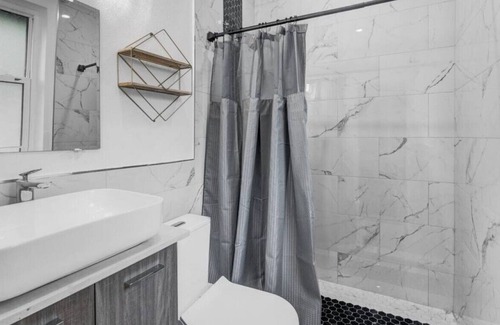 Parkland Estates Apartment | APT 5 · Hyde Park/ Bayshore Blvd Private Suite