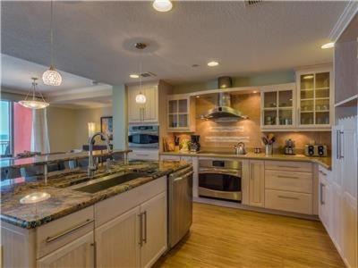 Clearwater Beach Apartment | Aqualea Hyatt Residences Suite 601 condo