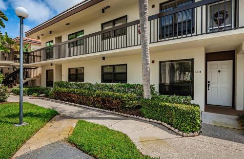 Isla del Sol House | Bahia Soak up the Florida Sunshine