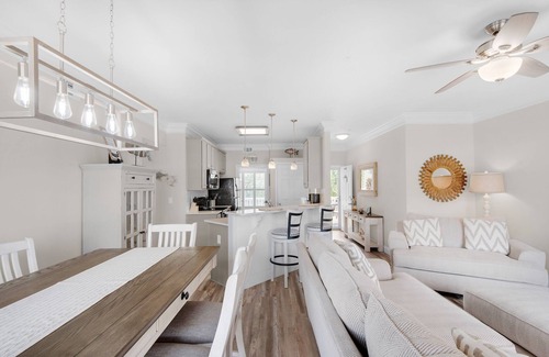 Holiday Isle Condo | 🌊Balcony Overlooking Canal~pools~0.5mi to Beach Access~2BR Sandpiper Cove 4114