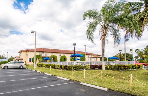 Florida City Hotel | Baymont by Wyndham Florida City