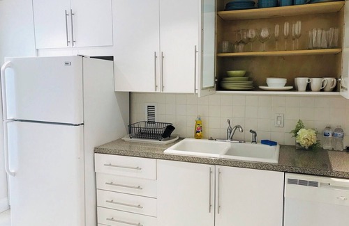 Hallandale Beach Apartment | Beach front one bedroom in Hollywood