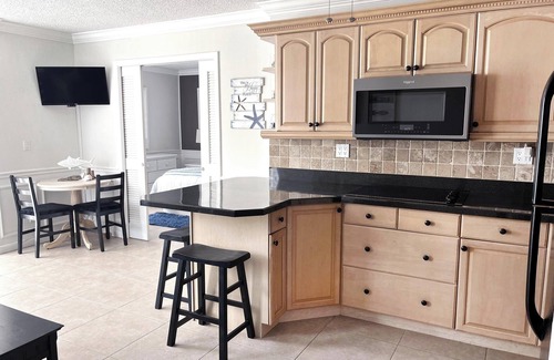 South Island Condo | Beachfront condo! Brand new pool 🏊‍♂️