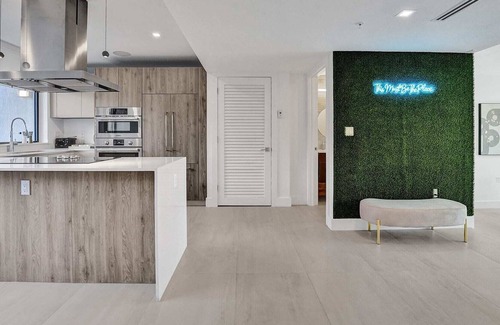 Bay Harbor Islands House | Beautiful 4/3.5 TH BayHarbor