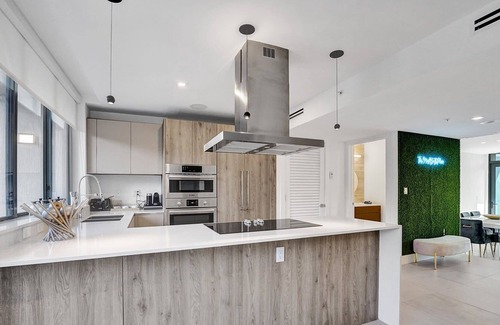 Bay Harbor Islands House | Beautiful 4/3.5 TH BayHarbor