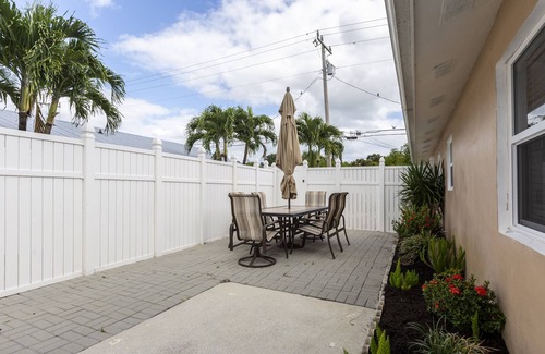 Florida North Atlantic Coast Apartment | Beautifully Renovated Palm Beach Gardens Apartment