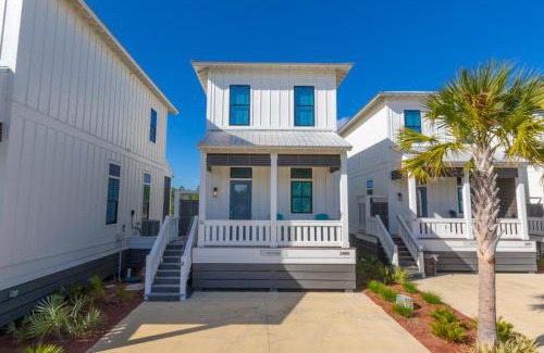Orange Beach House | BK's Cottage BVR14 by Liquid Life