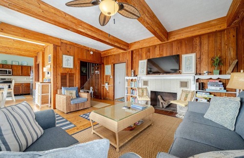 St. Augustine Beach House | Blue dolphin beach front cottage 5 star home- large private pool - one of a kind