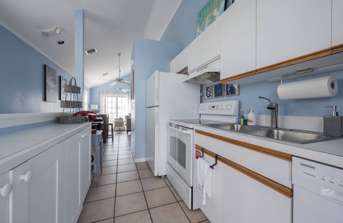 Truman Annex Condo | BLUE HEAVEN at The Truman Annex in Key West