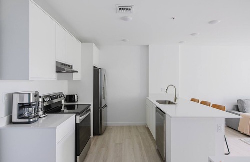 Little Ranches Apartment | Blueground | Hollywood, pool & w/d, nr beach