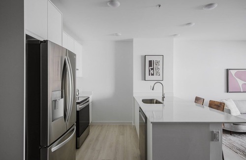 Little Ranches Apartment | Blueground | Hollywood, pool & w/d, nr beach