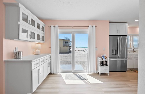 Ilexhurst House | Breakers 1 | A Classic Old Florida Beach Cottage – Fully Restored