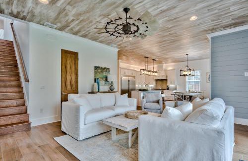 Santa Rosa Beach House | Carefree Living 2