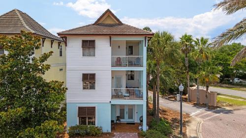 Villages of Crystal Beach House | Carmine by AvantStay 2022 Remodeled Destin Home