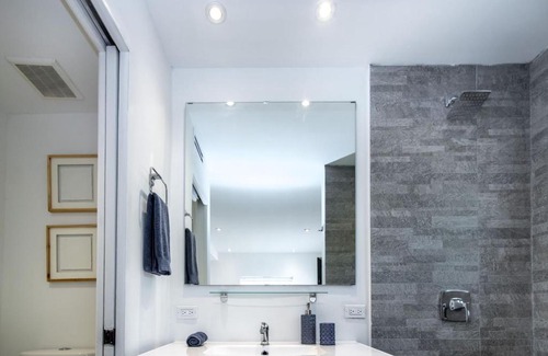 The Roads House | Casa Blanca I Sextant