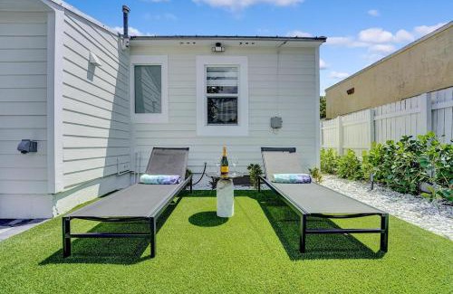 Mango Groves House | Casita Lake Worth - BEACH LIFE!