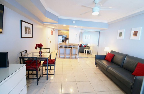 Mid Beach Condo | Castle 1131 Oceanfront condo with ocean view beach, pool, bar, tennis, gym, free parking and gym!