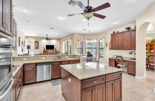 Burnt Store House | Castle Heights 4-bedroom 3-bathroom home with heated pool